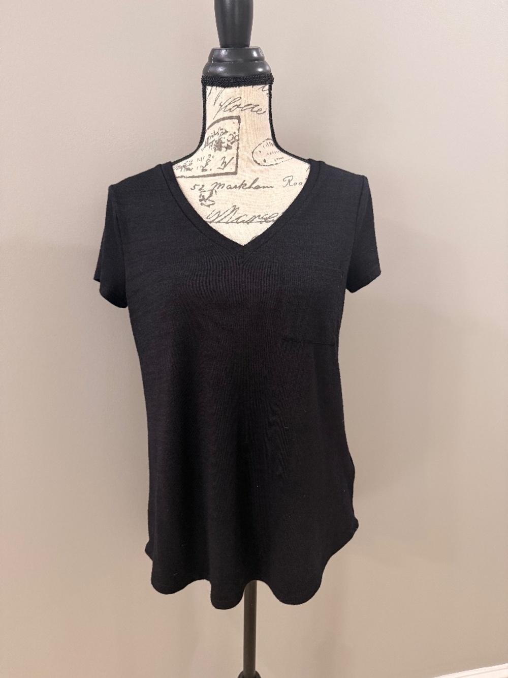 Women's V-Neck Short Sleeve Pocket Top